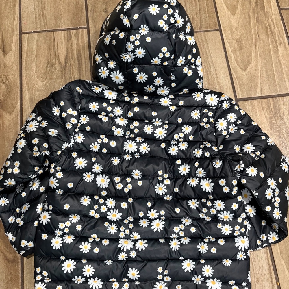 Jumping Beans 4T Black Daisy Lined Jacket Good condition - Picture 3 of 4